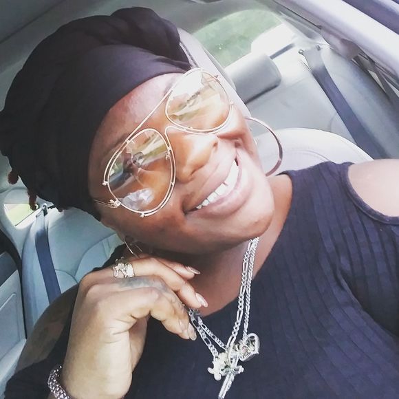 Meet your Posher, Randi - Picture 1 of 1